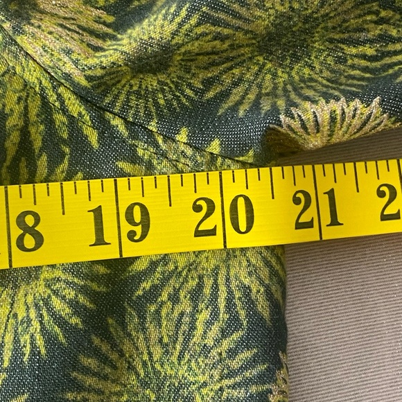 Christopher & Banks Green gold zip jacket. EUC! Size Large - Picture 9 of 9